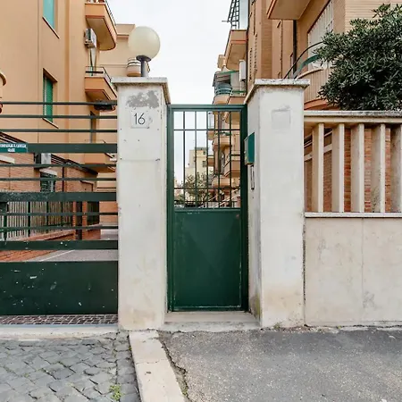 Seafront Penthouse شقة