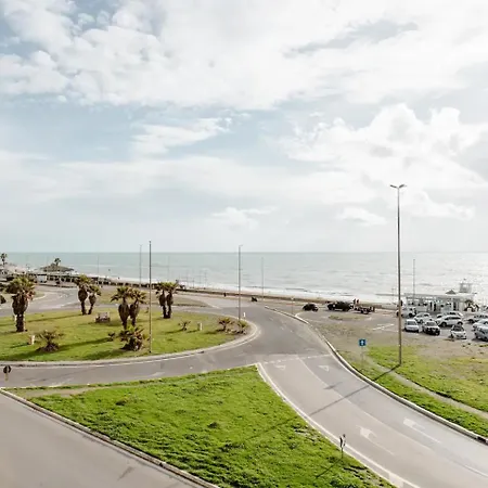 Seafront Penthouse * ليدو دي أوستيا