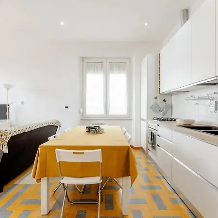 Seafront Penthouse 아파트 *
